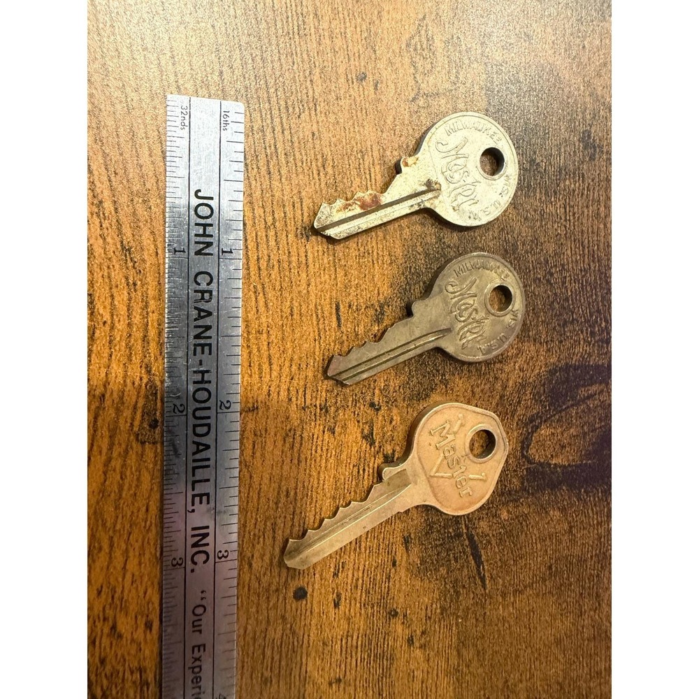 Vintage Master Lock Keys Lot of 3 Milwaukee Wis USA Padlock Keys 50K83 3999 3491
